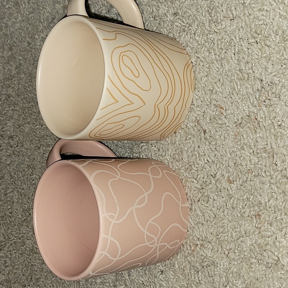 Set of Two Mugs by Whitney Kerney NEW - Picture 4 of 7